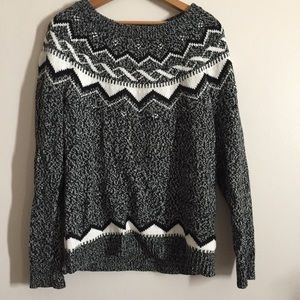 Old Navy Black and White Sweater
